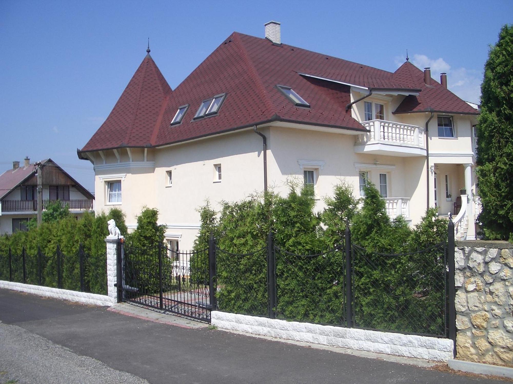 Hegyi Villa Heviz Exterior photo